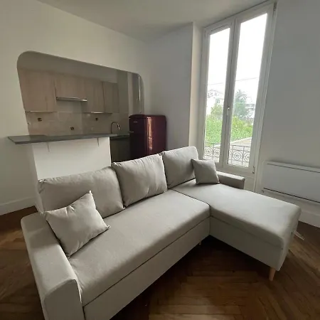 2 Pieces A 5 Minutes De La Apartament *